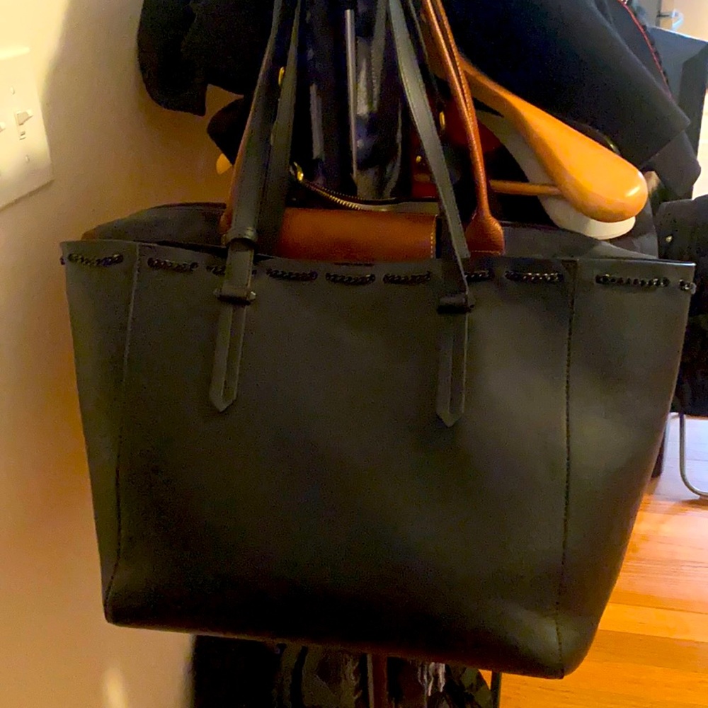 Kendall & Kylie black tote